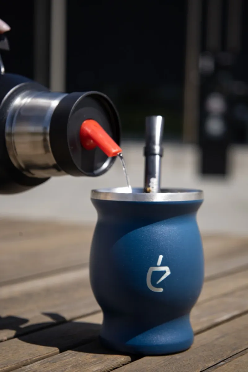 Un Mate termosas — juodas